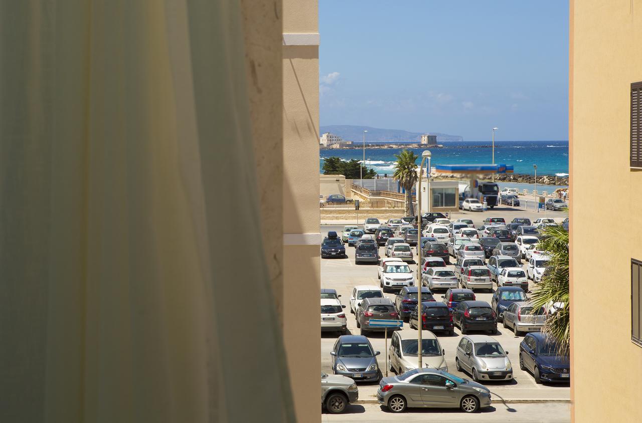 B&B Piazza Vittorio Trapani Exterior photo